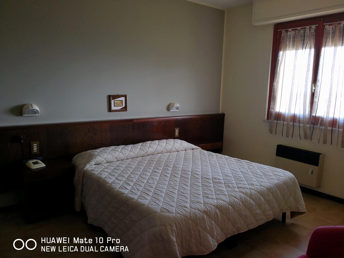 Hotel Firenze Chianciano Terme Extérieur photo