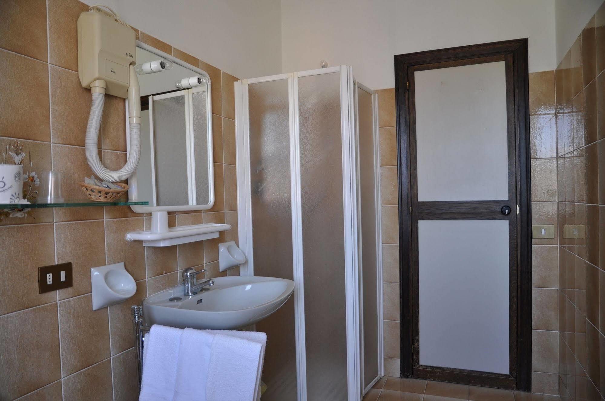 Hotel Firenze Chianciano Terme Extérieur photo